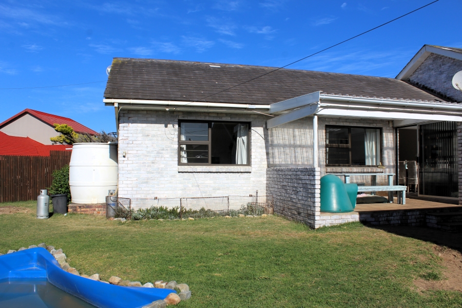 4 Bedroom Property for Sale in West Beach Eastern Cape